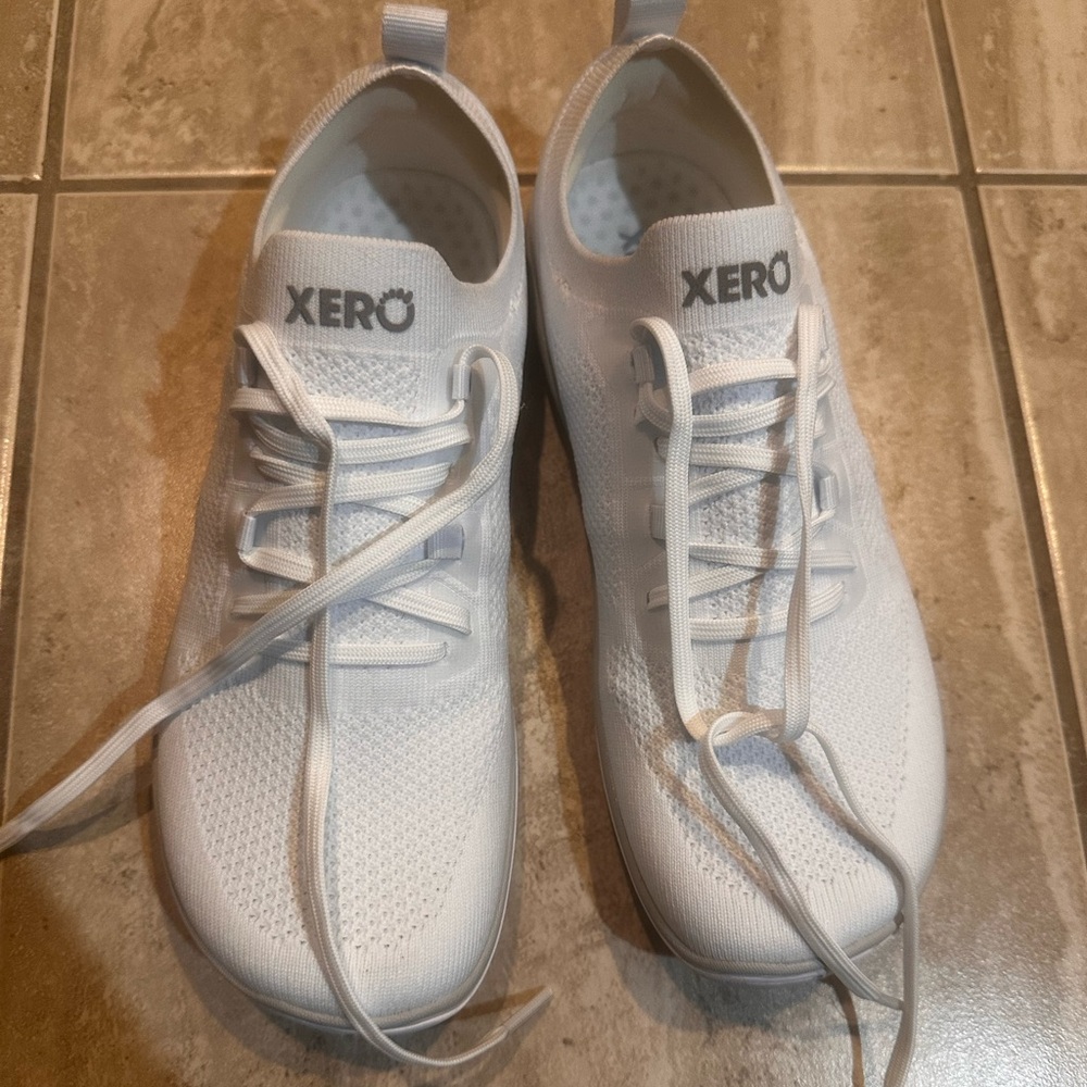 Xero Women's White Athletic Shoes